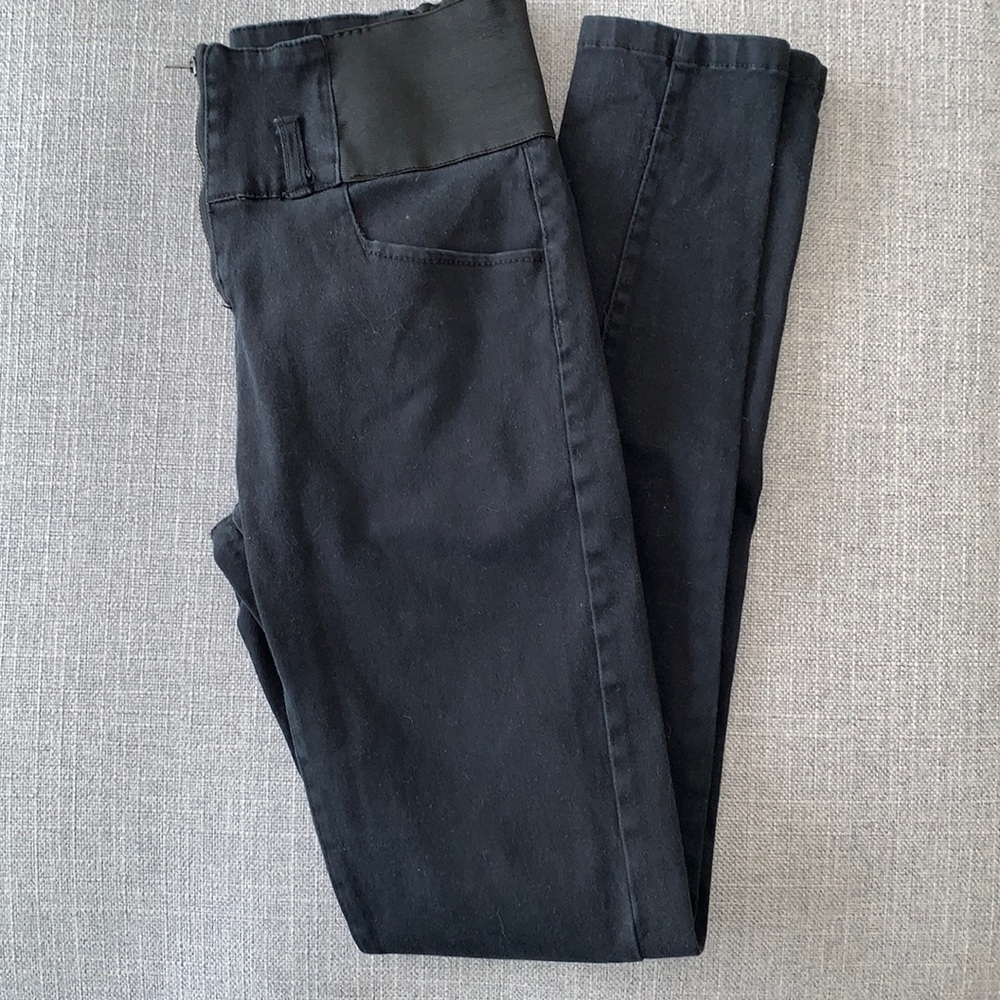 ✨BLACK HIGH WAISTED MOTO JEANS SIZE: US S